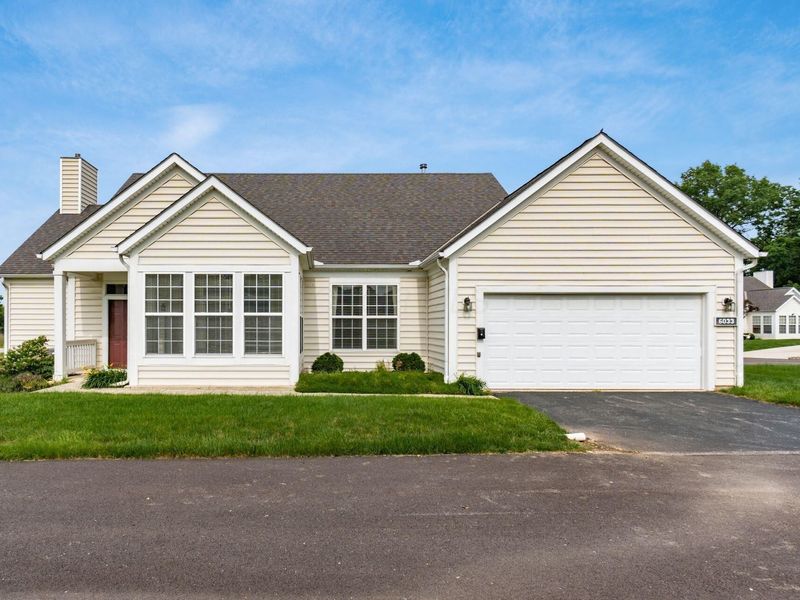 6033 Naughten Pond Drive , Columbus, OH 43213 Photo 3