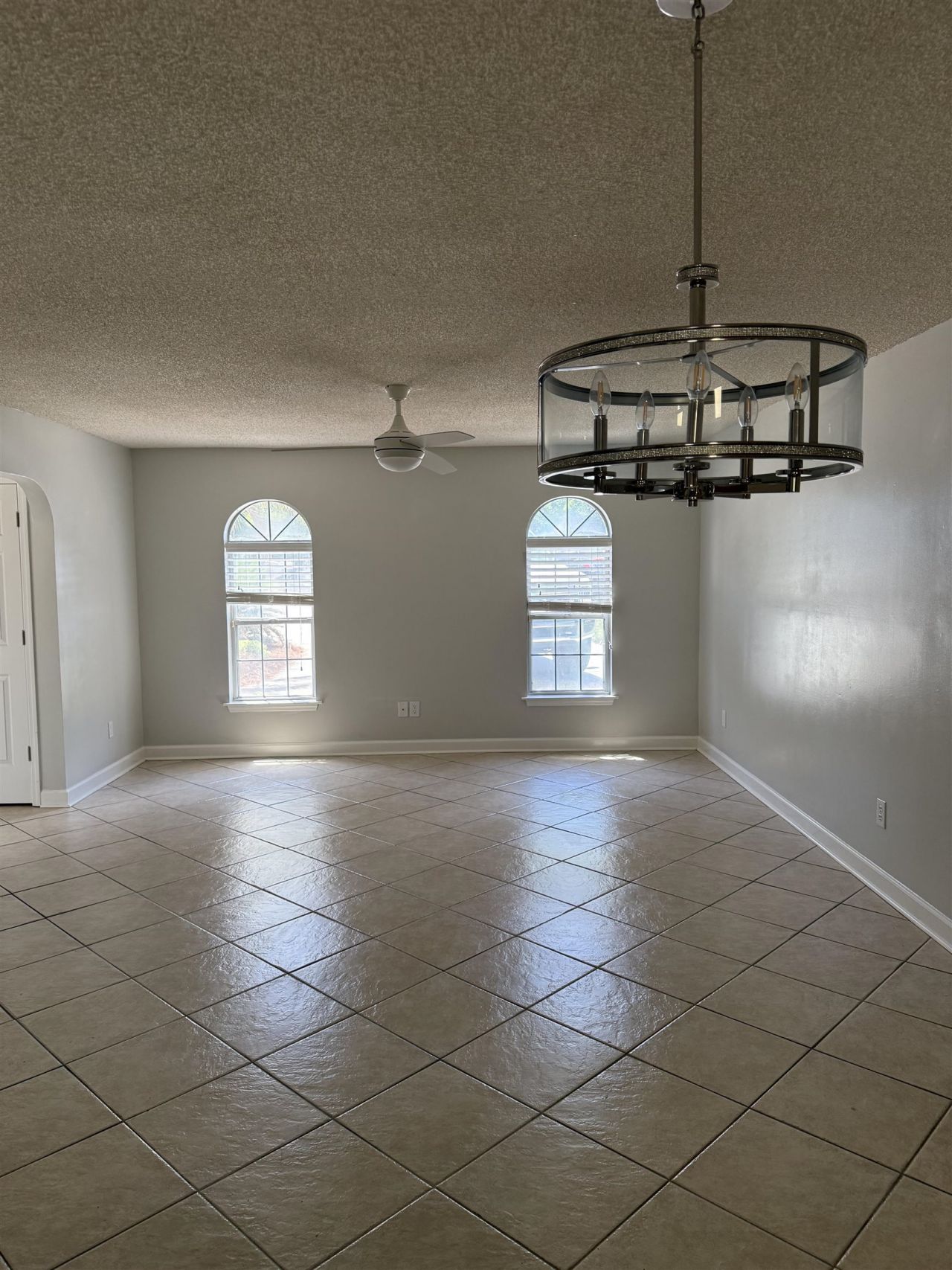 1444a Bessant Ave.  Photo 6
