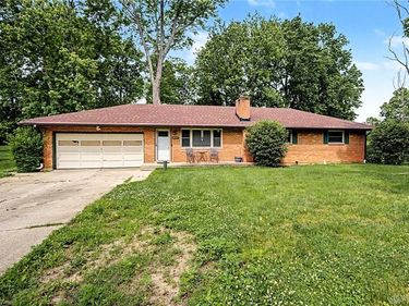 2647 Big Woods Trail, Beavercreek, OH 45431