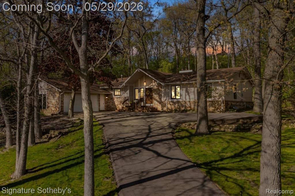 6692 Balmoral Terrace, Independence Township, MI 48346 Main Photo