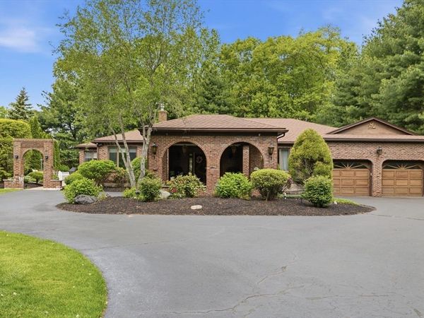 3 Driftwood Lane, Lynnfield, MA 01940