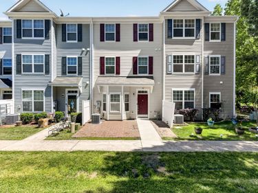 11101 Gwynn Oaks Drive, Unit 103, Raleigh, NC 27614