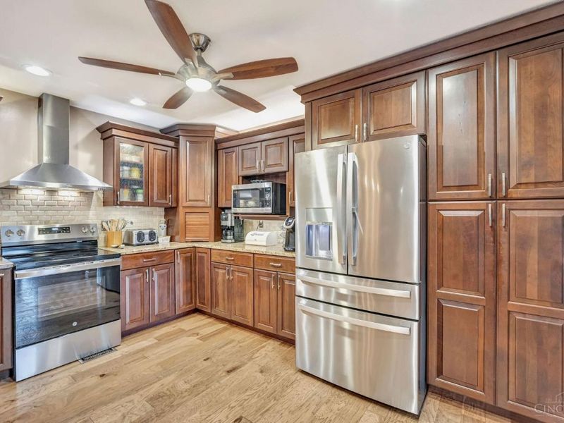 317 Meadowgreen Drive, Harrison, OH 45030 Photo 14