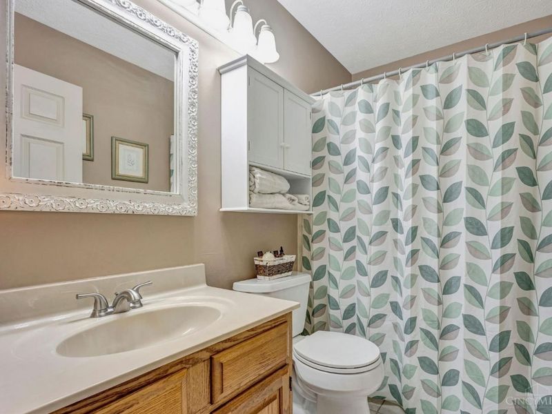 317 Meadowgreen Drive, Harrison, OH 45030 Photo 32
