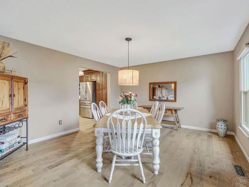 317 Meadowgreen Drive, Harrison, OH 45030 Photo 9