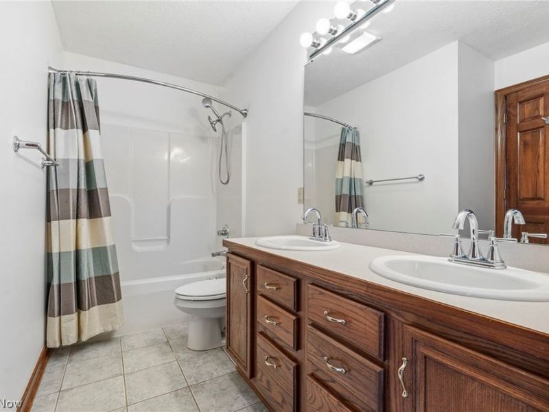 6442 Meadowsweet Avenue NW, Canton, OH 44718 Photo 25