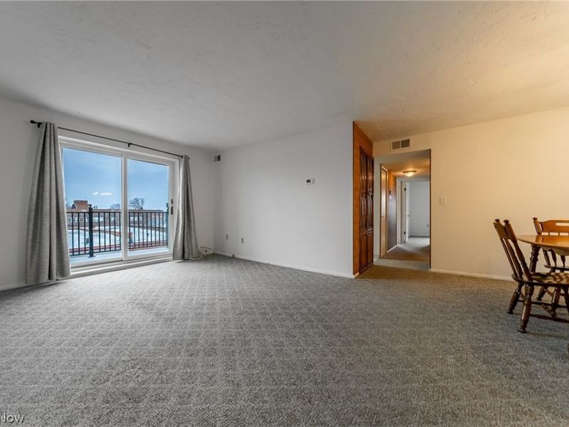 12029 Clifton Boulevard , Unit 505, Lakewood, OH 44107 Photo 5