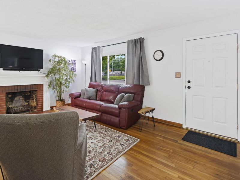 5451 Sharon Park Avenue, Columbus, OH 43214 Photo 5