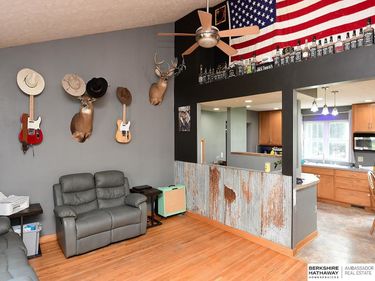 9425 Panama Road, Holland, NE 68372