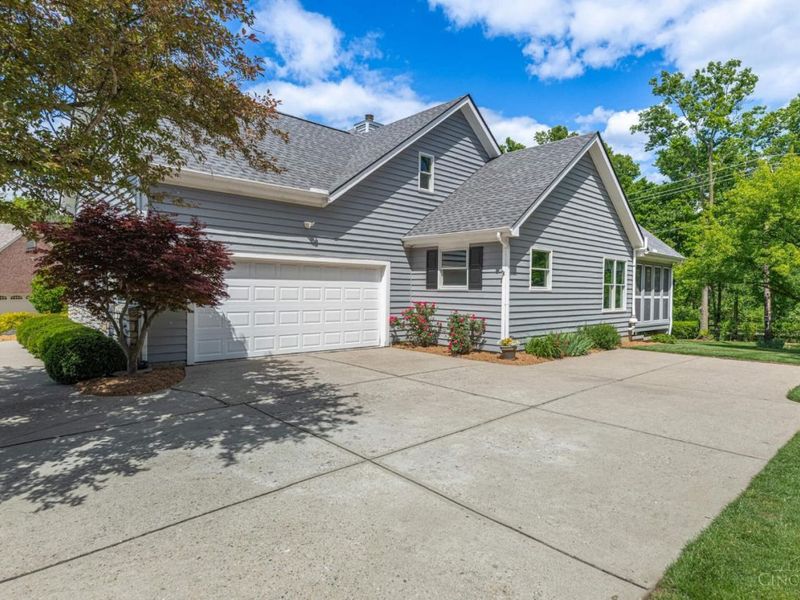 7945 Woodglen Drive, West Chester, OH 45069 Photo 4