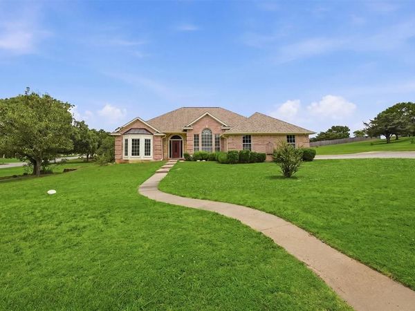 1005 Catalina Drive , Bells, TX 75414