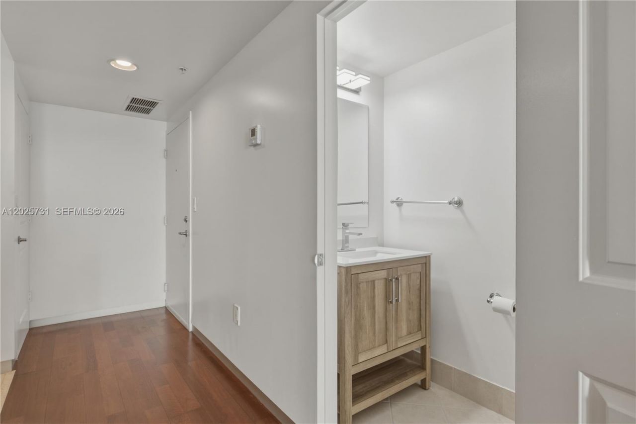 401 SW 4th Ave, Unit 1700, Fort Lauderdale, FL 33315 Photo