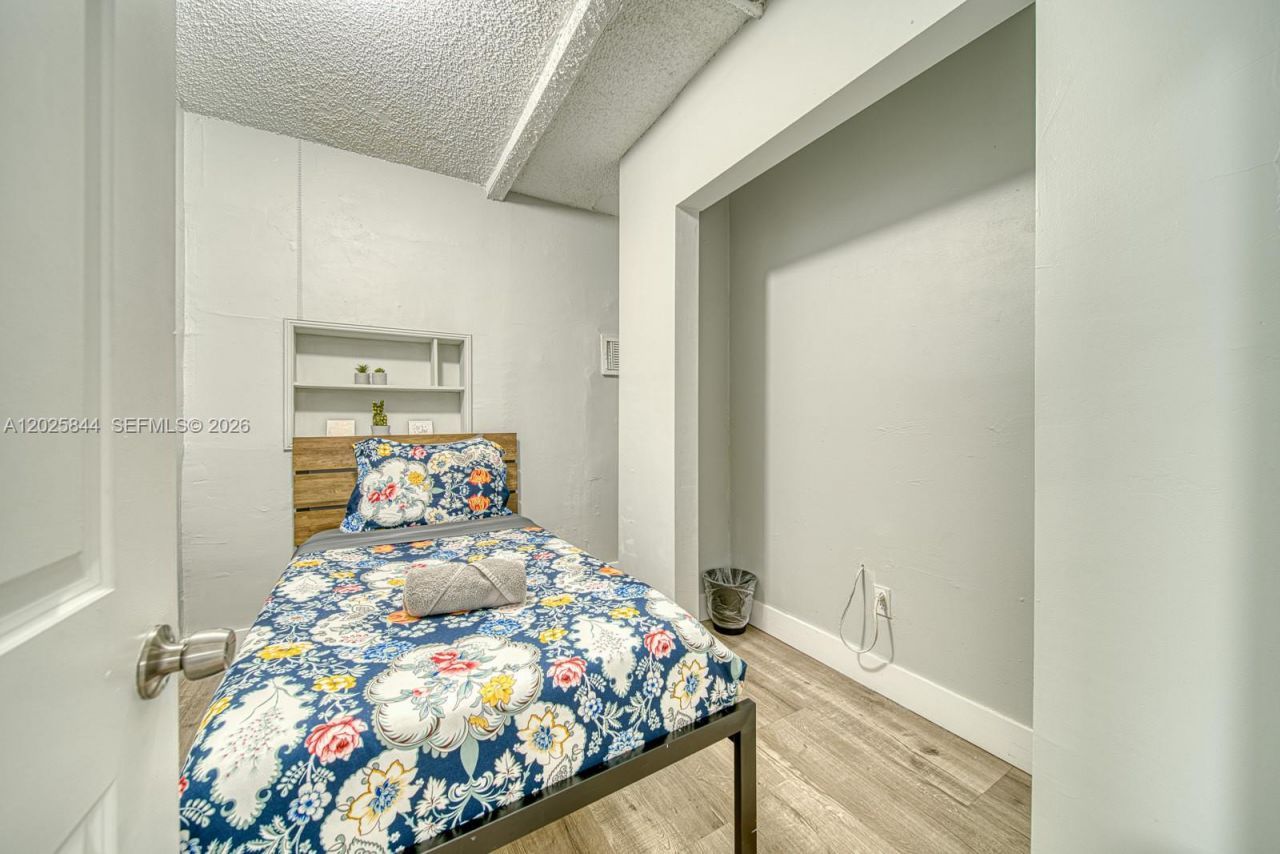 7620 SW 21st St, Unit 7620, Miami, FL 33155 Photo