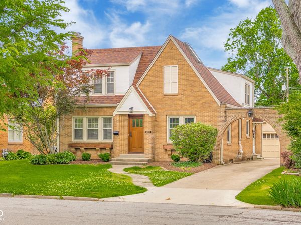 2316 Lafayette Avenue, Columbus, IN 47201