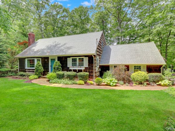 16 Maplewood Drive, Northport, NY 11768