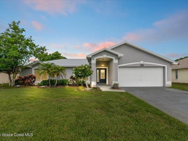 897 Hunters Creek Drive , Melbourne, FL 32904
