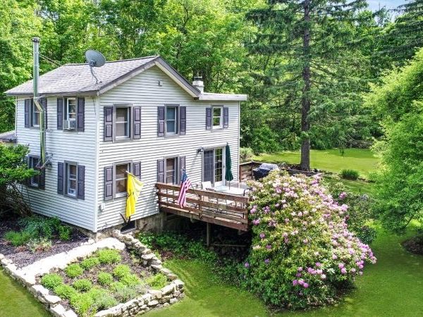 103 Petersburg Rd, Independence, NJ 07840
