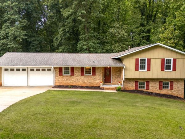 3135 Granada Way, Gainesville, GA 30506