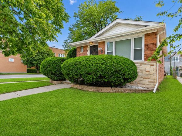 3225 N Narragansett Avenue , Chicago, IL 60634