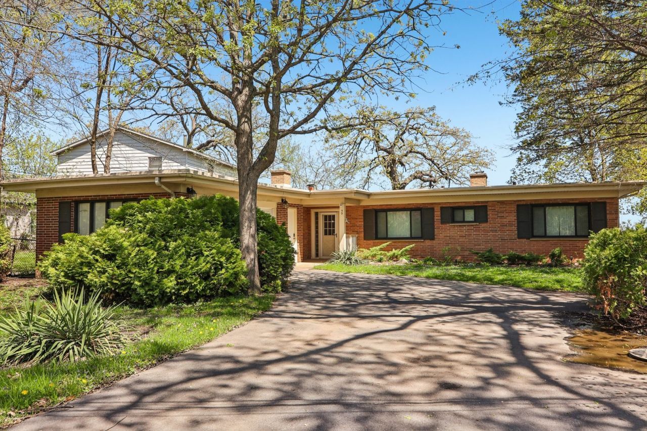 59 Cora Avenue , Fox Lake, IL 60020