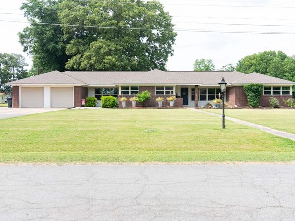 402 W Hoyle, Hazen, AR 72064