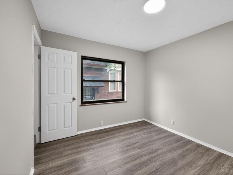 1818 Lawn Avenue, Cincinnati, OH 45237 Photo 10