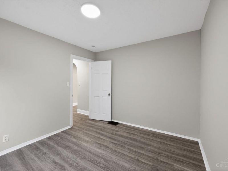 1818 Lawn Avenue, Cincinnati, OH 45237 Photo 12