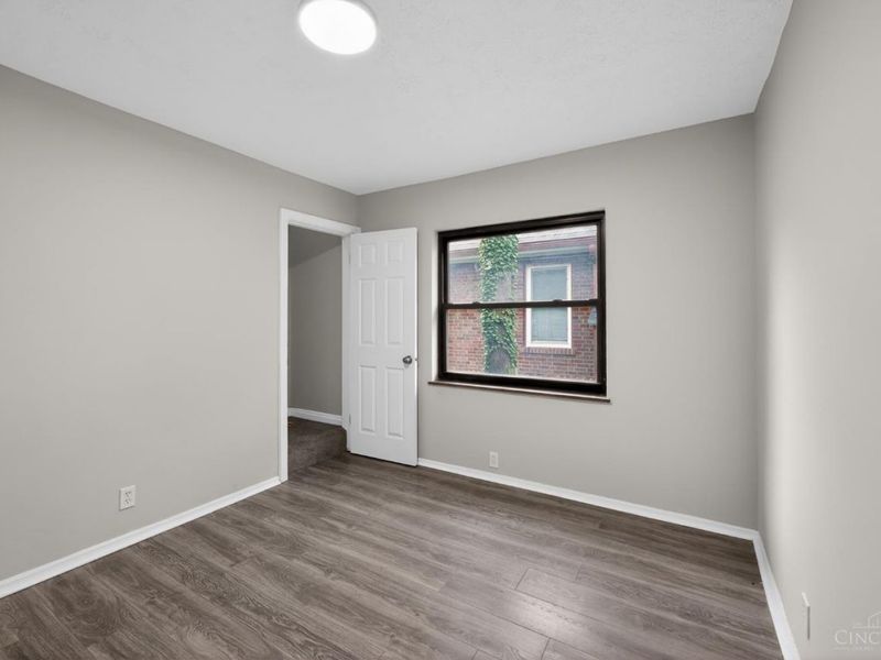 1818 Lawn Avenue, Cincinnati, OH 45237 Photo 18