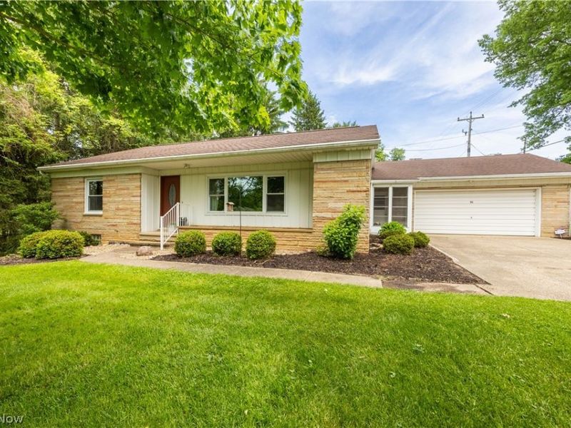 32 Lakeview Drive , Millersburg, OH 44654 Photo 1