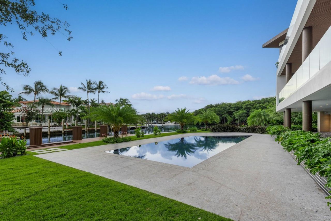 6941 Sunrise Ct, Coral Gables, FL 33133 Photo