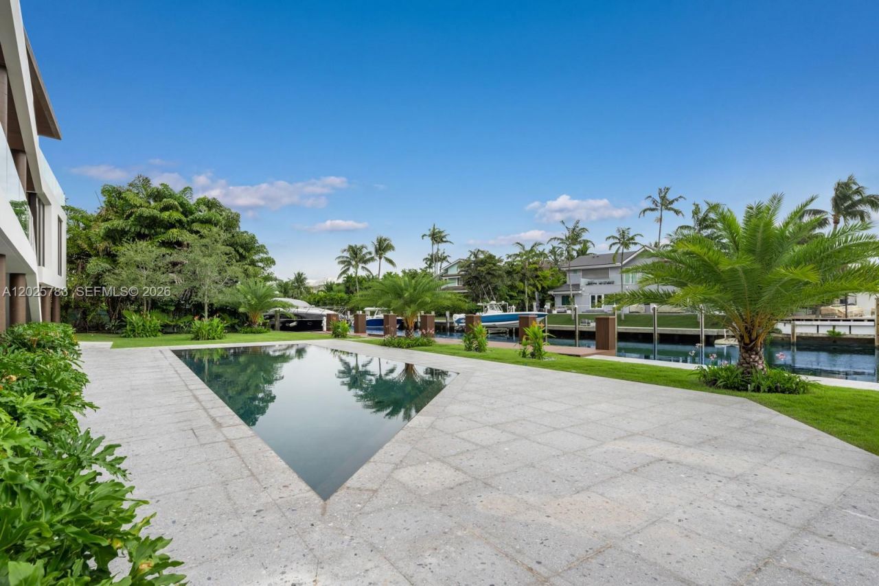 6941 Sunrise Ct, Coral Gables, FL 33133 Photo