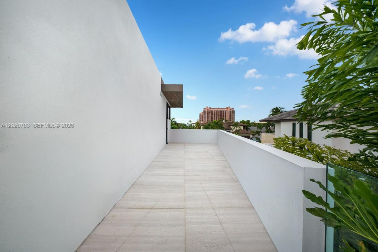 6941 Sunrise Ct, Coral Gables, FL 33133 Photo