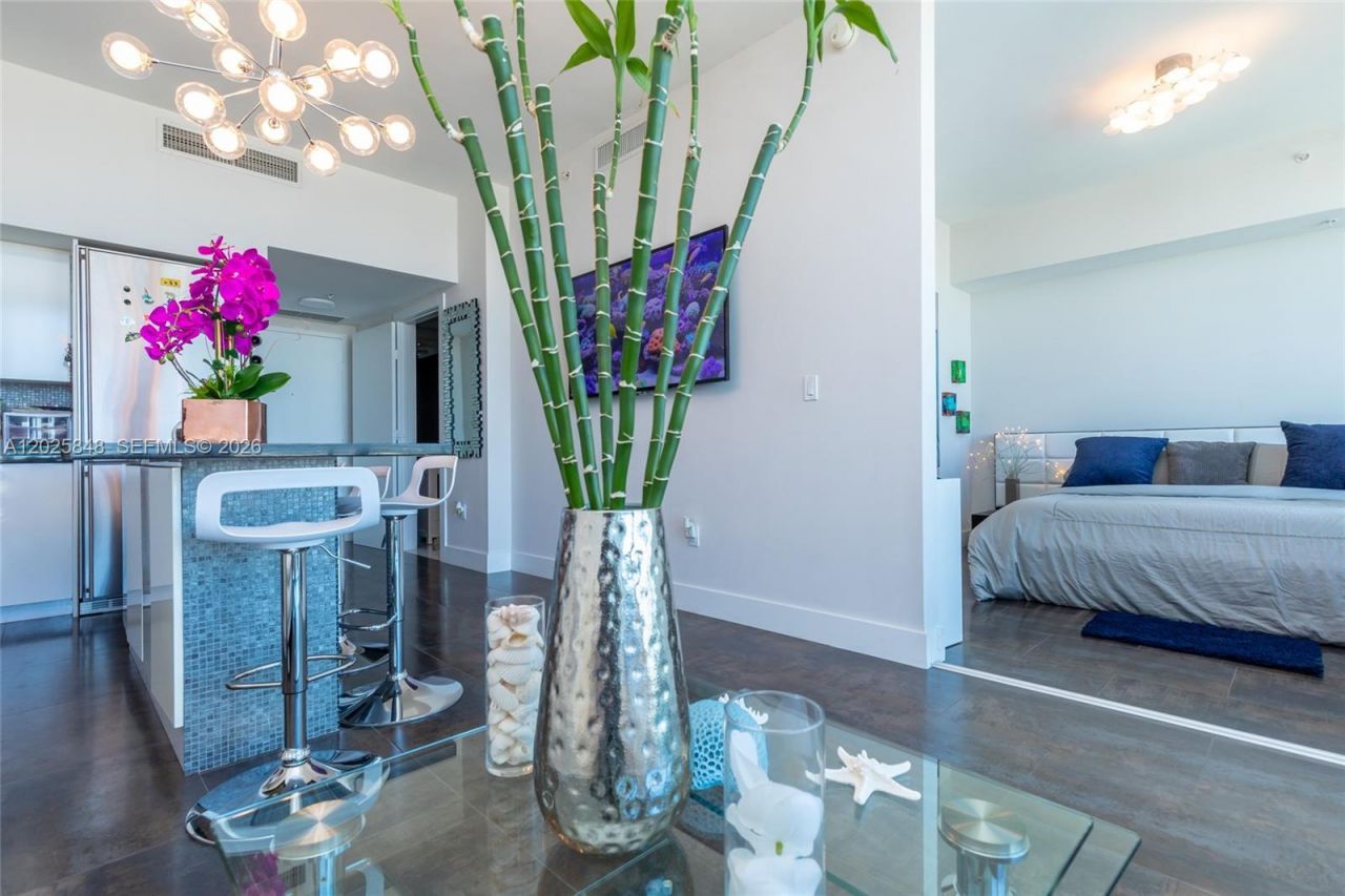 92 SW 3rd St , Unit 5108, Miami, FL 33130 Photo
