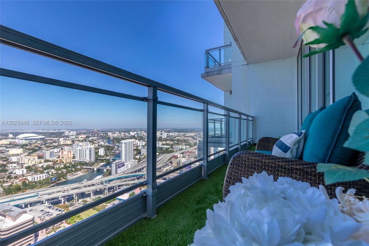 92 SW 3rd St , Unit 5108, Miami, FL 33130 Photo