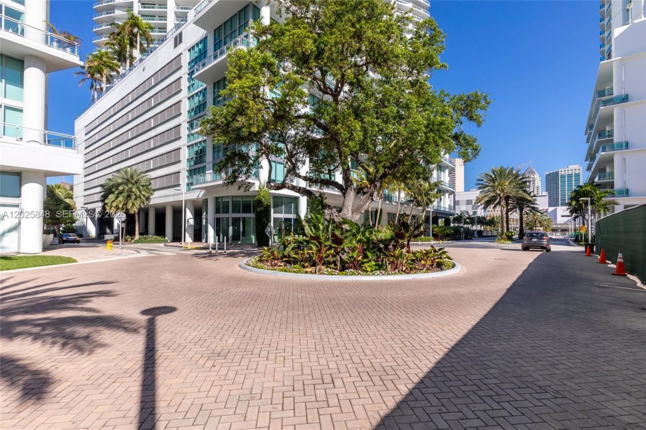 92 SW 3rd St , Unit 5108, Miami, FL 33130 Photo