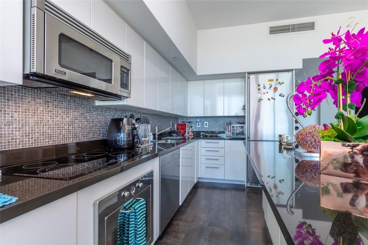 92 SW 3rd St , Unit 5108, Miami, FL 33130 Photo