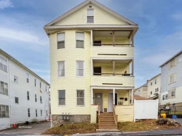 74 74 Esther St, Unit 1, Worcester, MA 01607