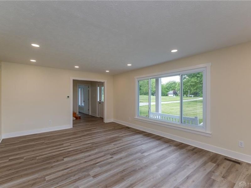 5385 S Dayton Brandt Road, Bethel Township, OH 45344 Photo 7