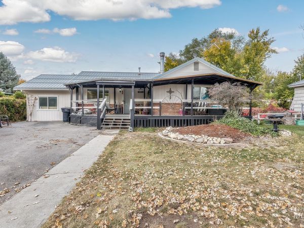 842 W Butterfield St., Weiser, ID 83672