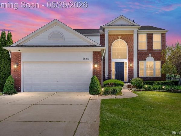 56312 Oasis Drive, Macomb Twp, MI 48042