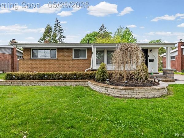 32601 Holden Drive, Warren, MI 48092