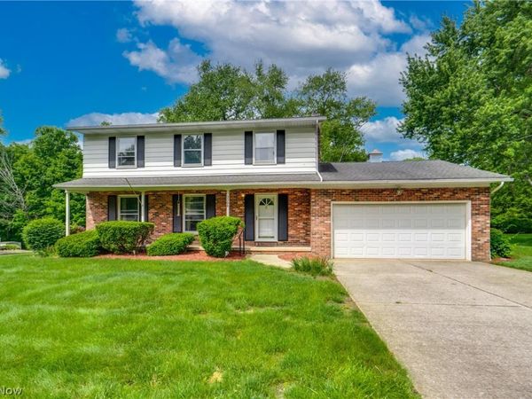 3396 Brent Lane , Barberton, OH 44203