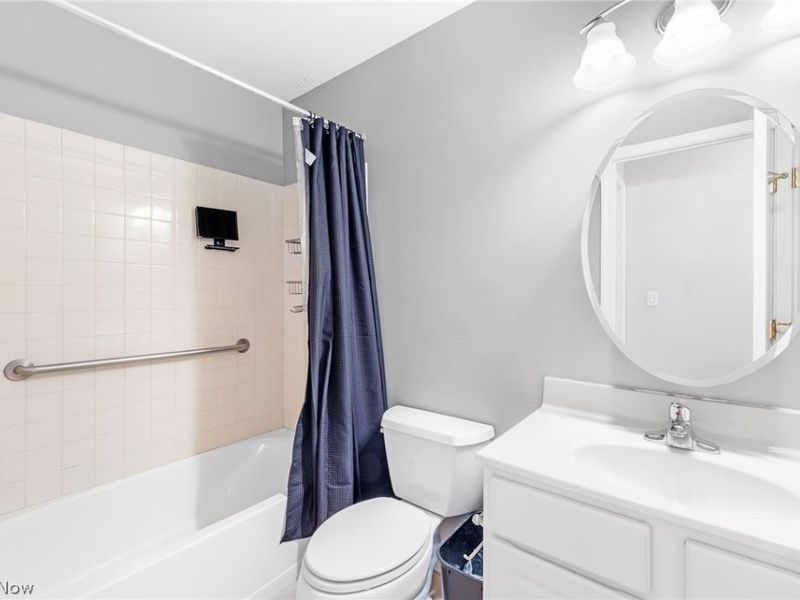 2885 Pease Drive , Unit 103, Rocky River, OH 44116 Photo 13