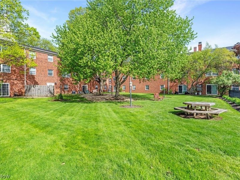 2885 Pease Drive , Unit 103, Rocky River, OH 44116 Photo 14