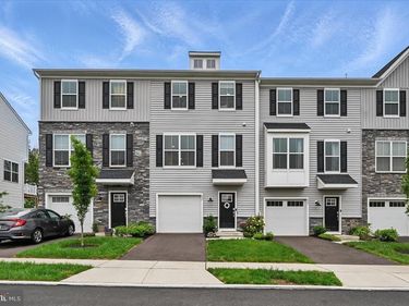 825 PECAN ROAD, SPRING CITY, PA 19475