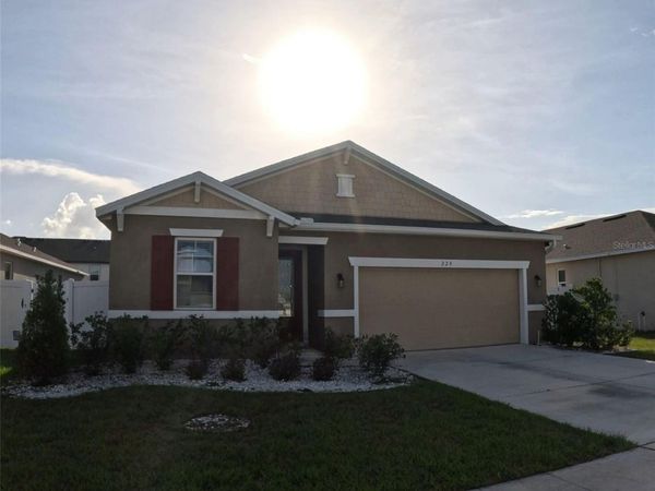 228 HILLCREST DRIVE , DUNDEE, FL 33838