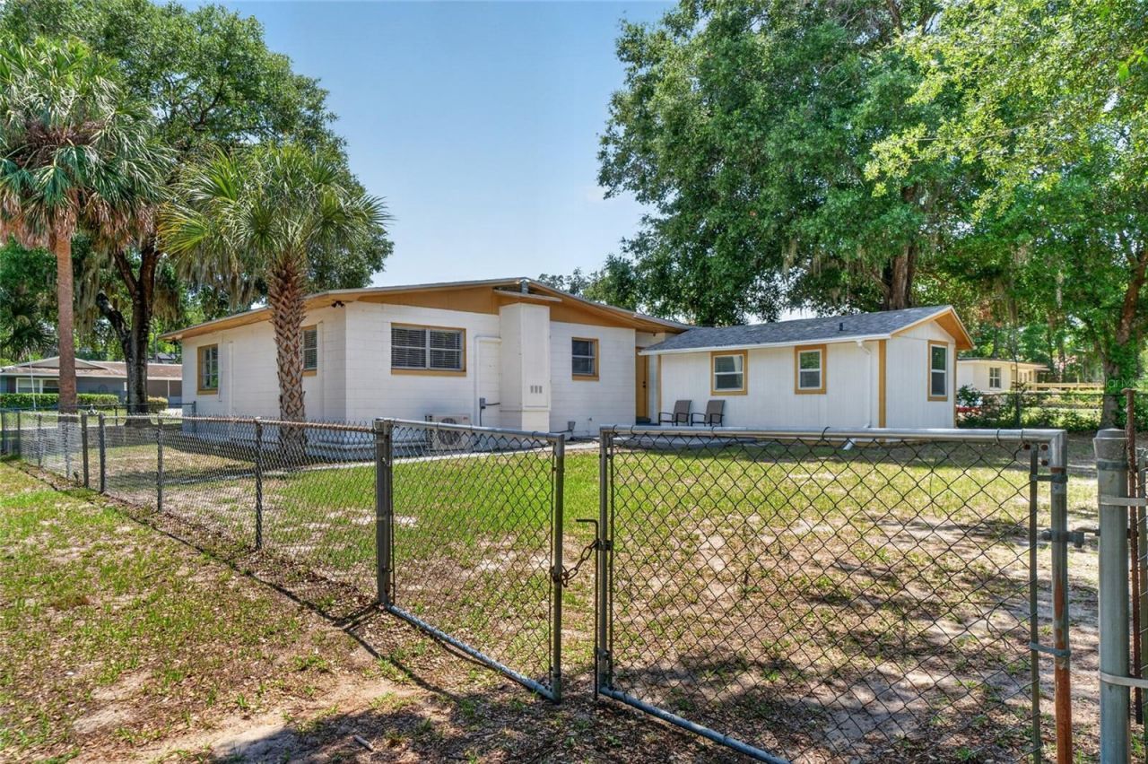 529 E Gottsche Avenue, Eustis, FL 32726 Photo