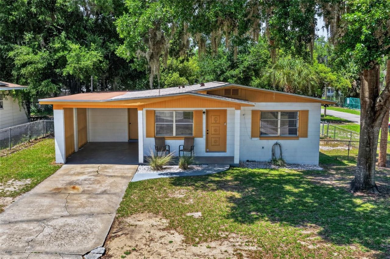 529 E Gottsche Avenue, Eustis, FL 32726 Photo