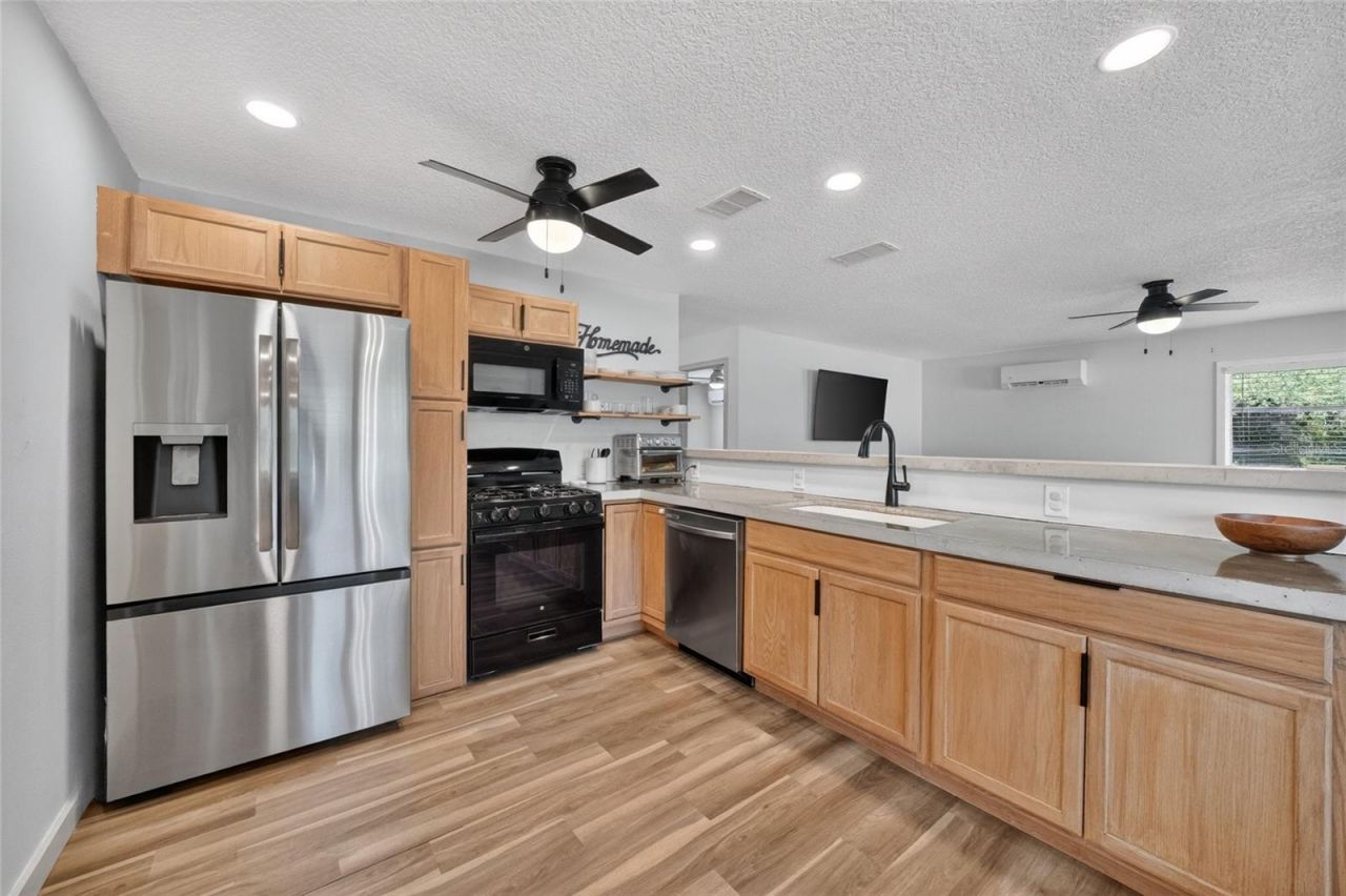 529 E Gottsche Avenue, Eustis, FL 32726 Photo