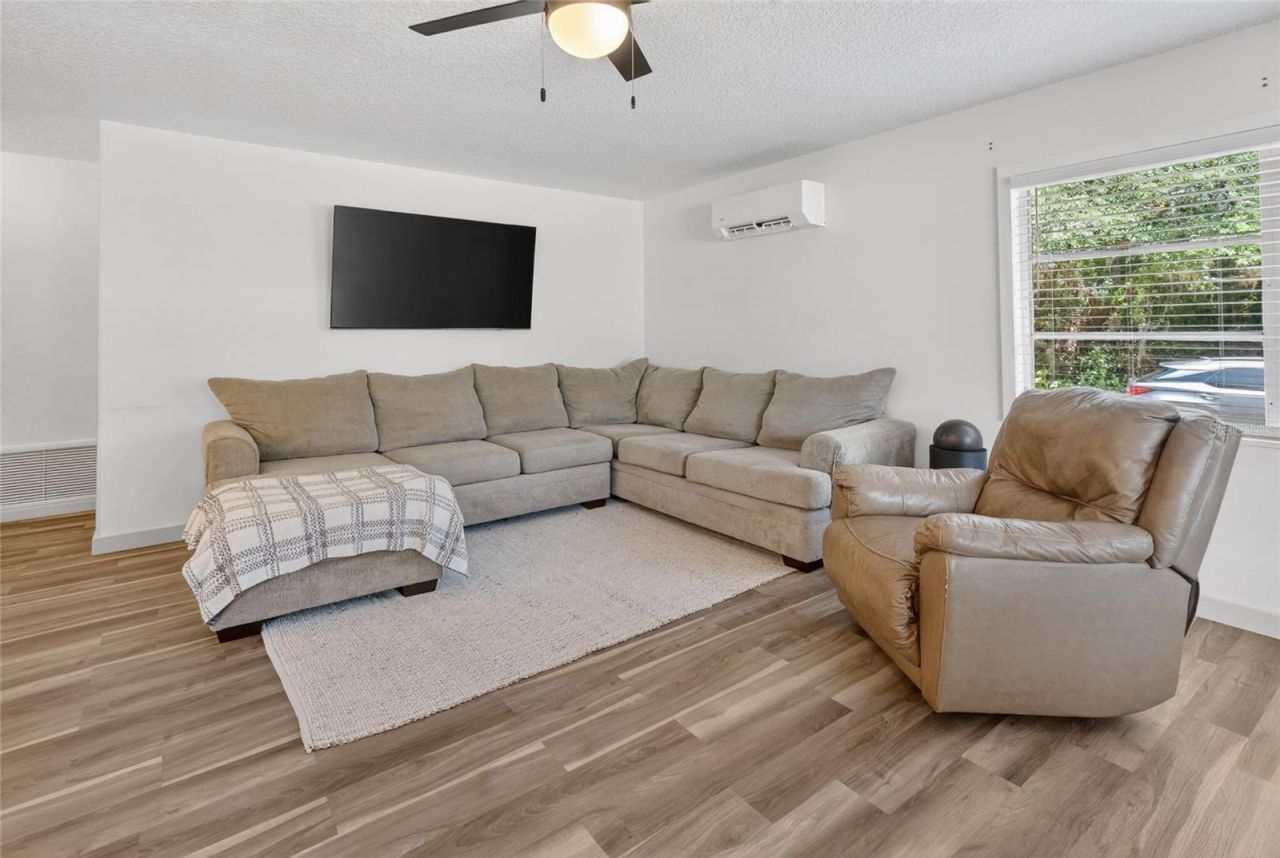 529 E Gottsche Avenue, Eustis, FL 32726 Photo